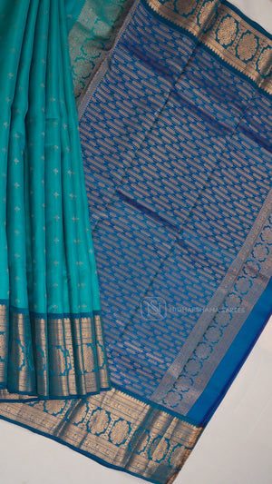 Pure Kanchipuram Silk Saree With Traditional Border And Contrast Zari Butta