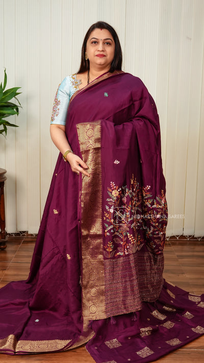 Premium Viscose Dola With Zari Border And Thread Embroidery Pallu