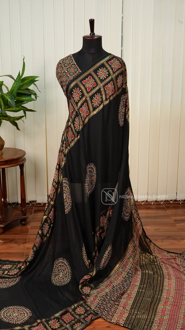 Semi Georgette With Foil Print Concept