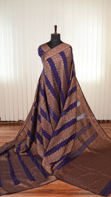 Semi Banarasi Crepe Silk Saree With Floral Antic Zari Weaving And Antic Zari Border