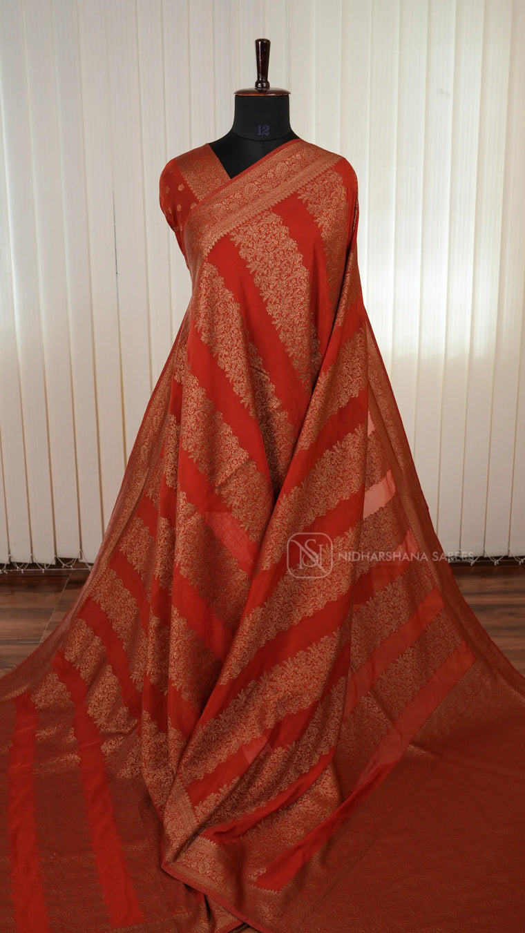 Semi Banarasi Crepe Silk Saree With Floral Antic Zari Weaving And Antic Zari Border