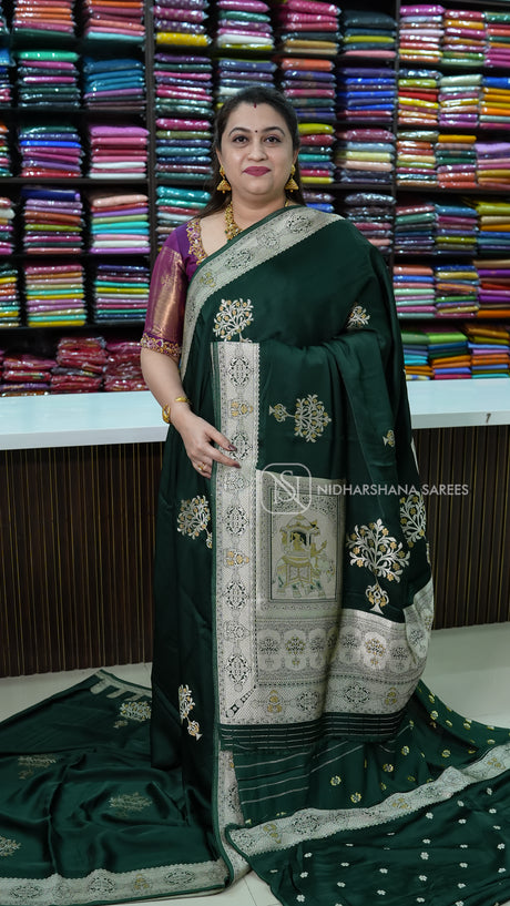 Mashru Satin Silver And Gold Zari Weaving Concept