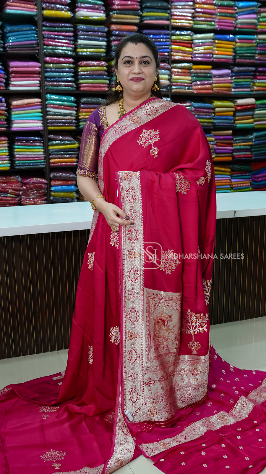 Mashru Satin Silver And Gold Zari Weaving Concept
