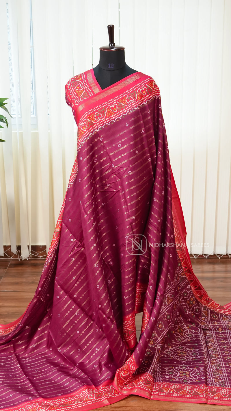 Semi Dola With Antic Zari Lines And Contrast Border