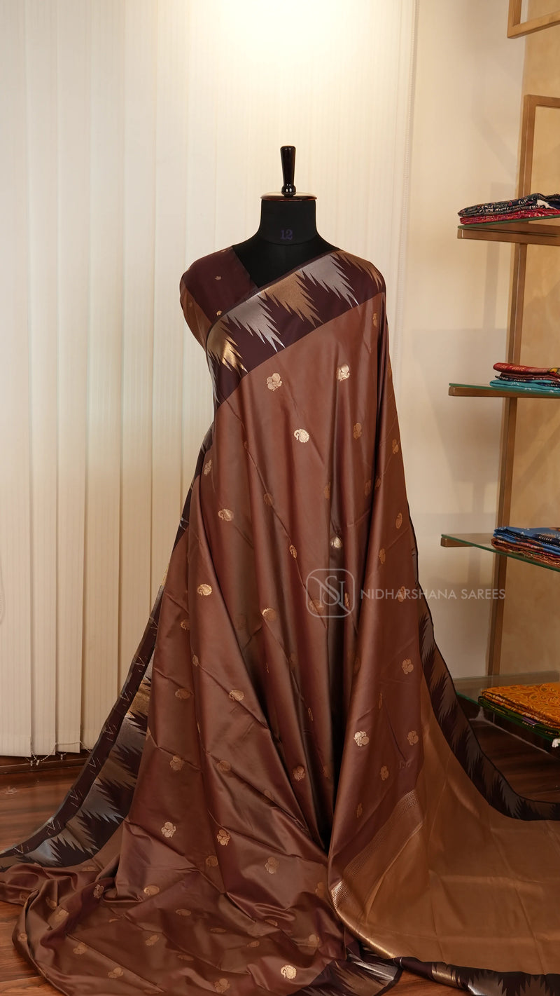 Semi Soft Silk With Temple Weaving Concept