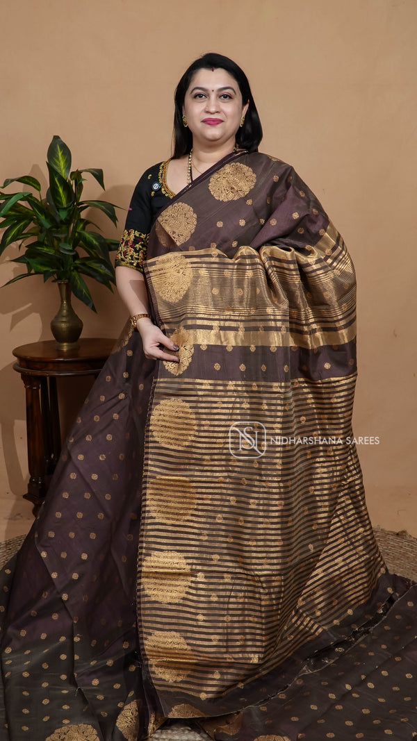 Semi Tussar Dhupian With Zari Butta Concept