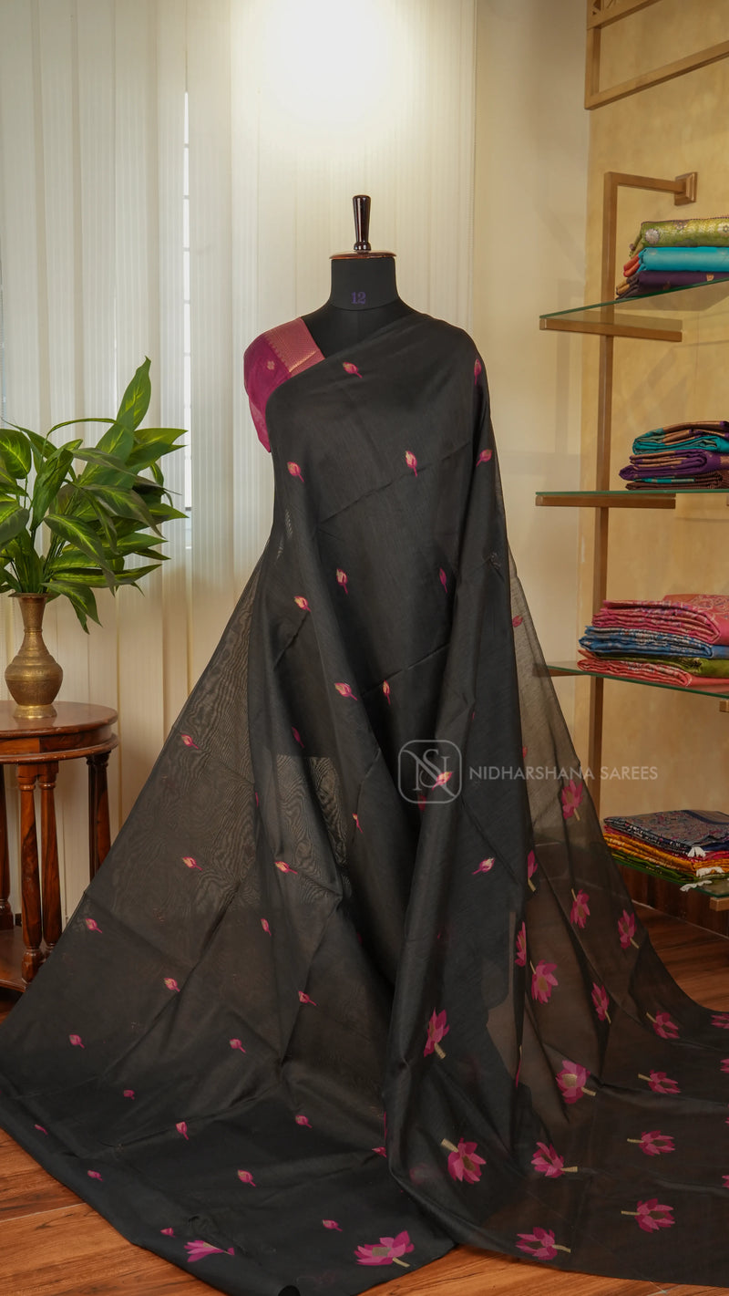 Munga Cotton With Butta Concept