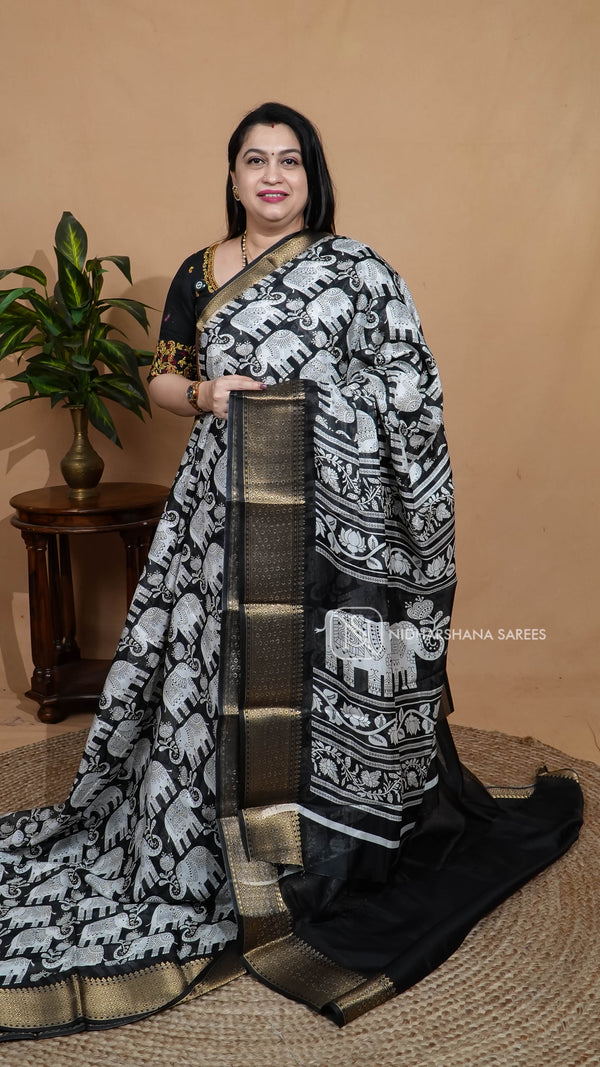 Semi Dola With Digital Print And Contrast Border