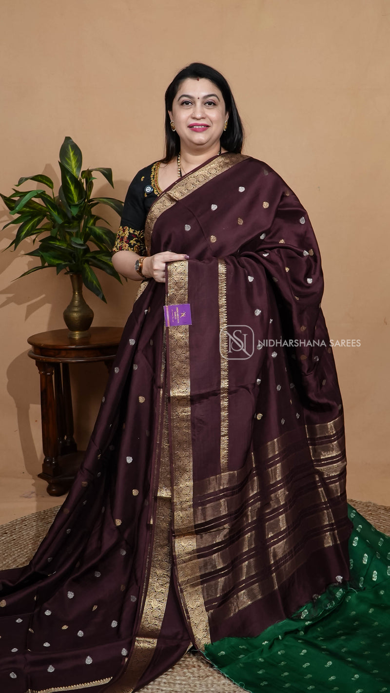 Viscose Dola With Silver And Gold Zari Butta