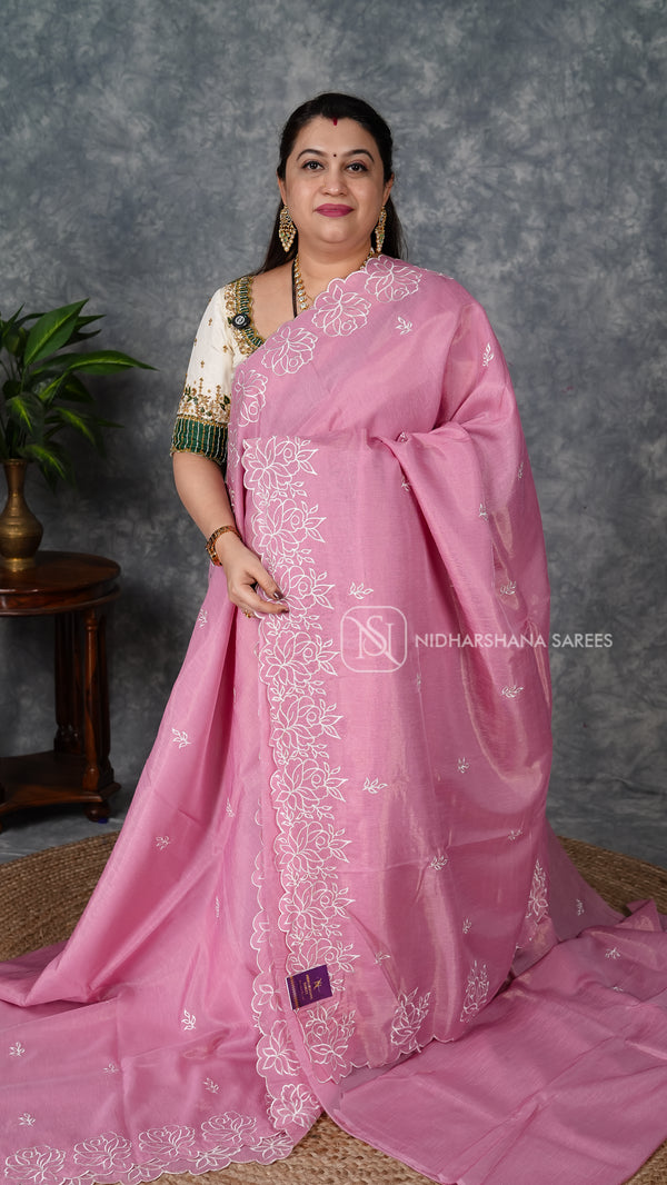 Light Weight Tissue With Lace Cut Work Border