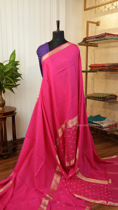 Viscose Dola With Star Butta Pallu & Small Border