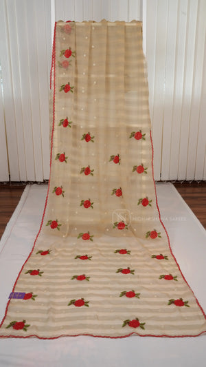 Lightweight Organza Saree with Embroidery Butta and Elegant Scalloped Border