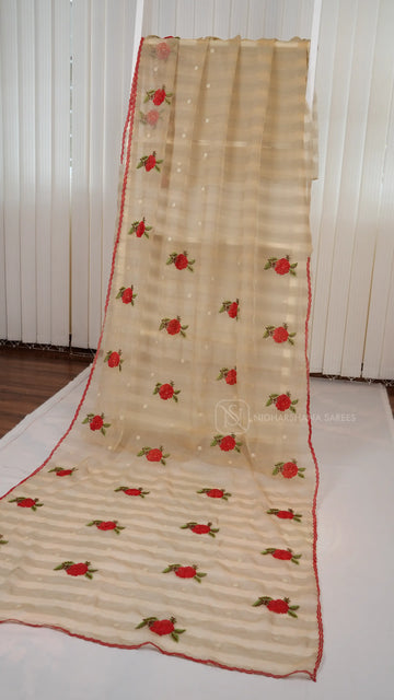 Lightweight Organza Saree with Embroidery Butta and Elegant Scalloped Border