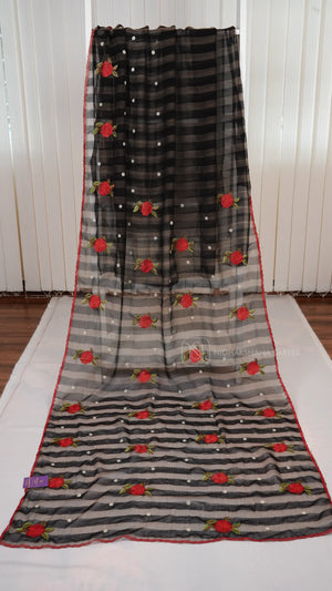 Lightweight Organza Saree with Embroidery Butta and Elegant Scalloped Border
