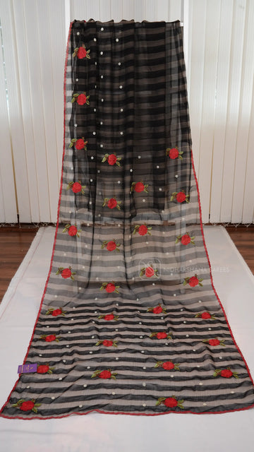 Lightweight Organza Saree with Embroidery Butta and Elegant Scalloped Border