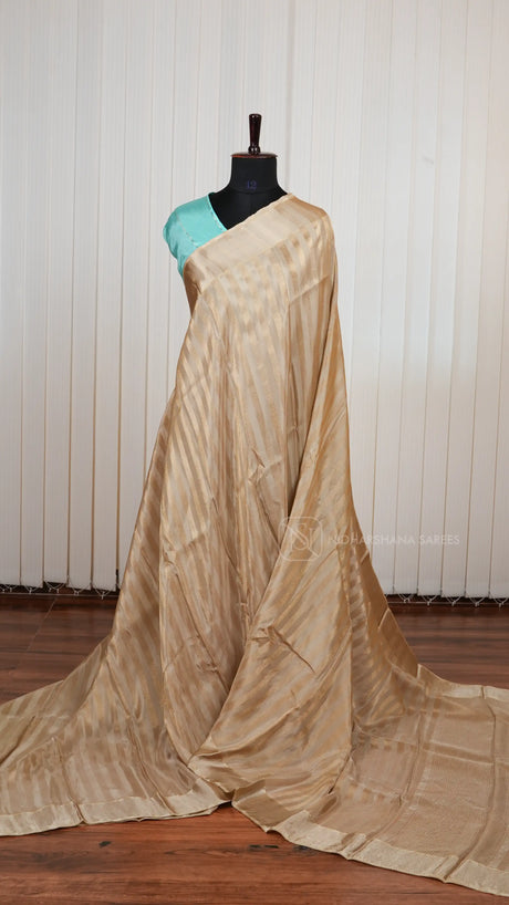 Pure Viscose Crepe Saree With Contrast Satin Zari Border And Elegant Pallu