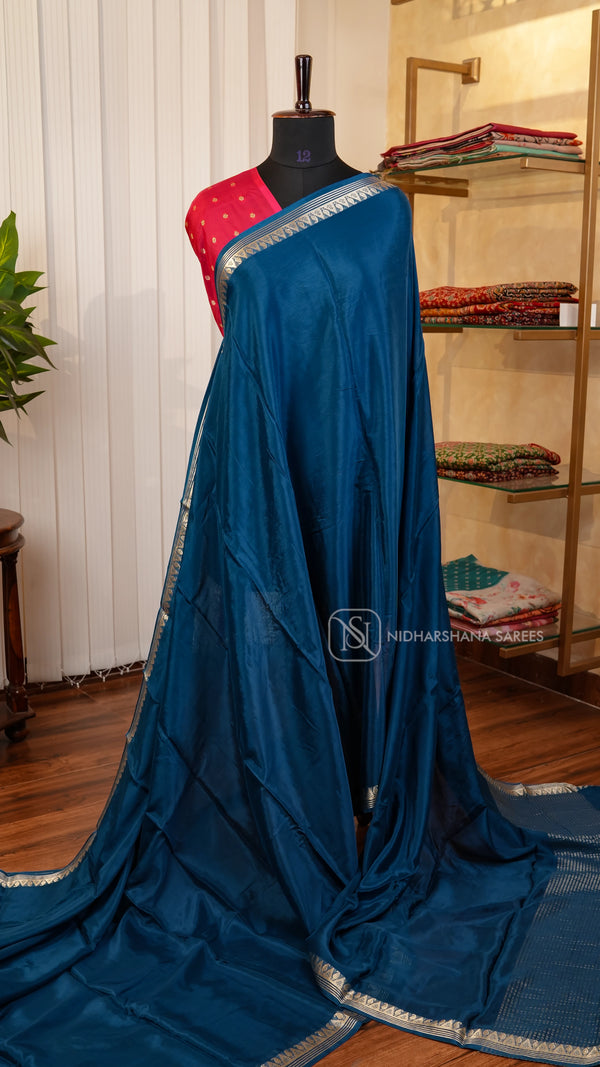 Semi Crepe Silk With Chit Zari Border