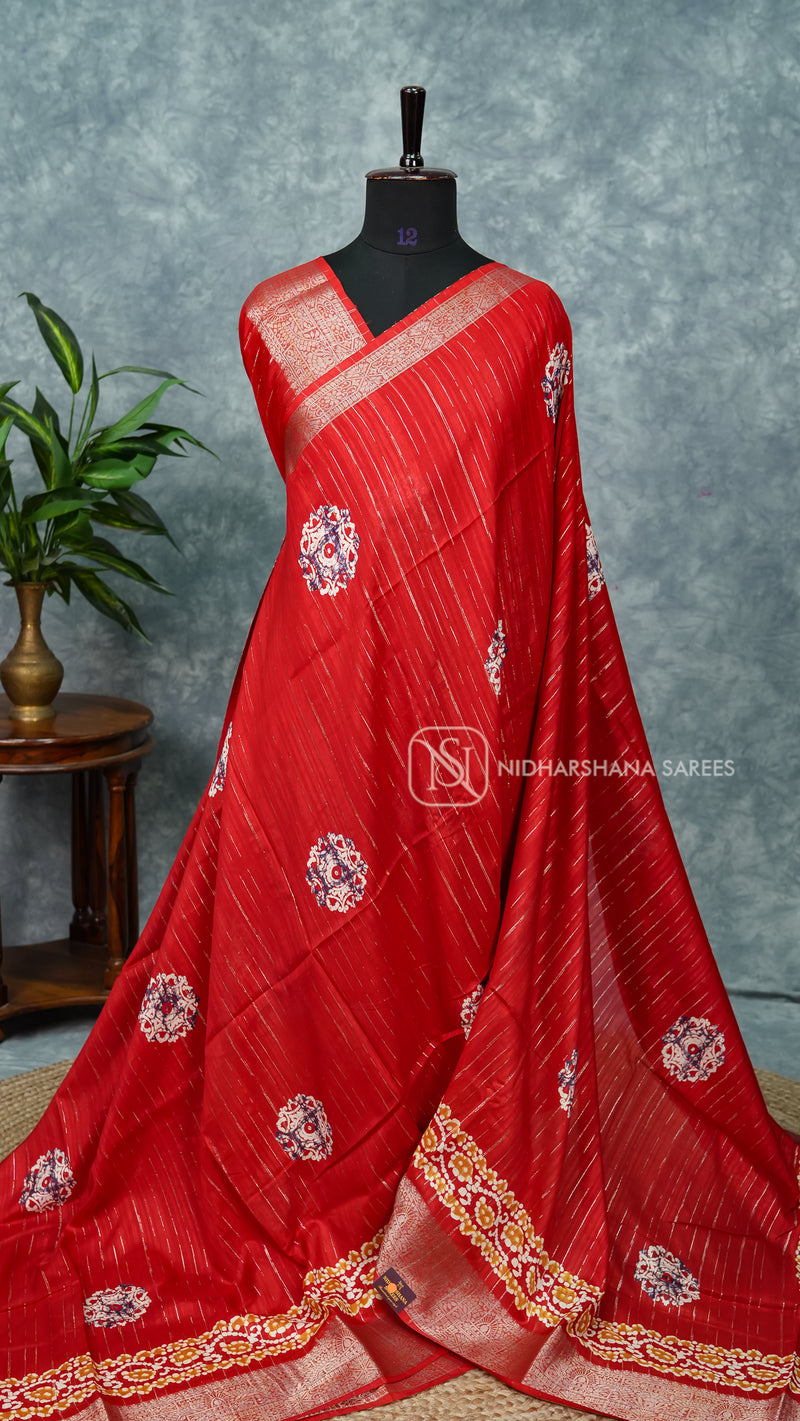 Premium Dola With Silver Zari Lines And Digital Print