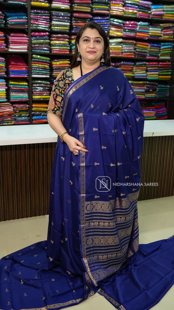 Semi Crepe With Jumka Weaving And Small Border Concept