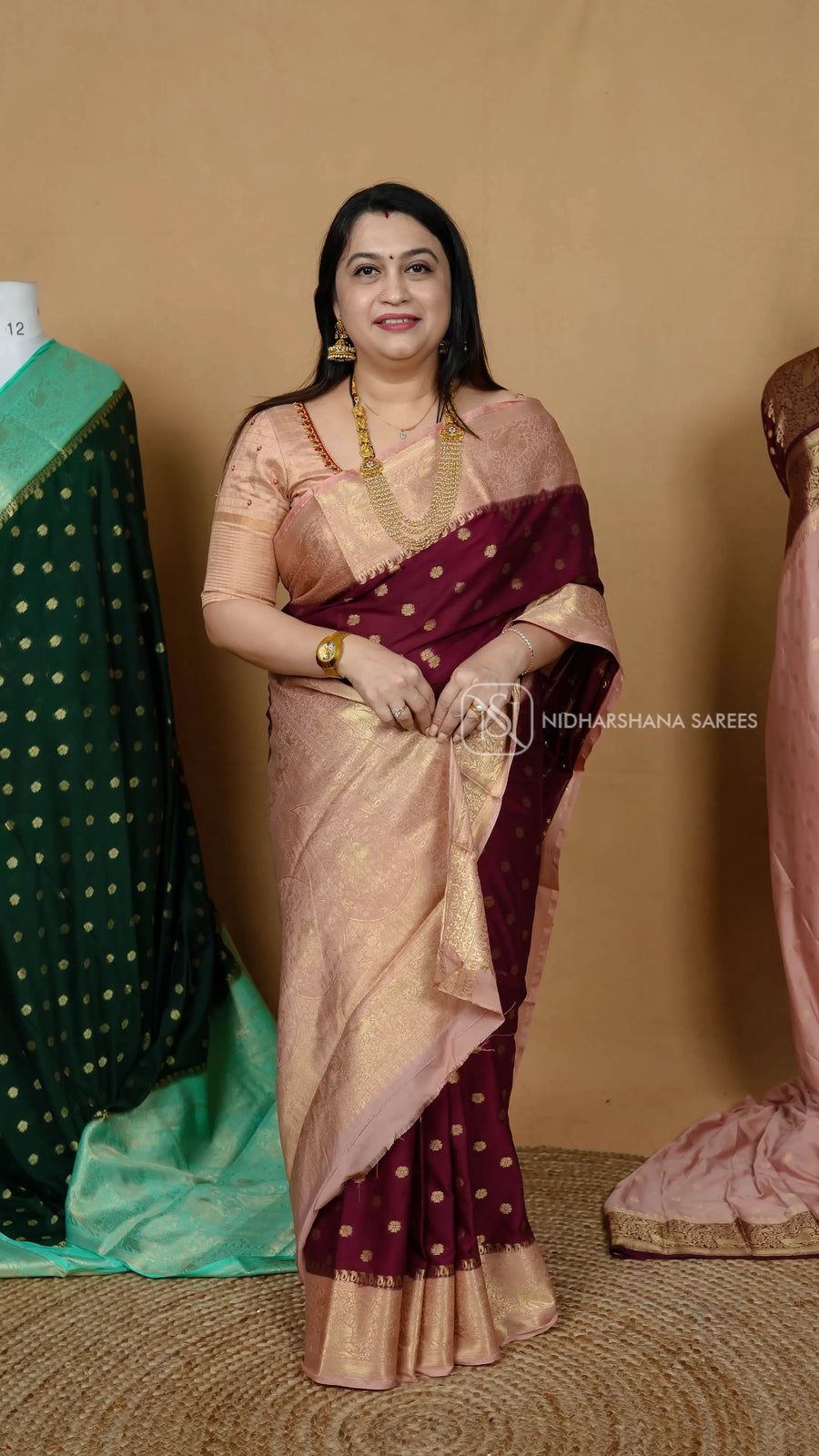 Semi Crepe With Floral Zari Weaving And Contrast Zari Border
