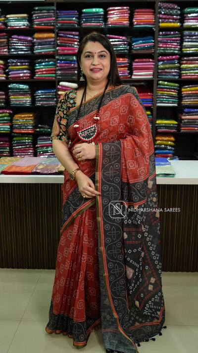 Linen Cotton With Bandhini Print And Contrast Border