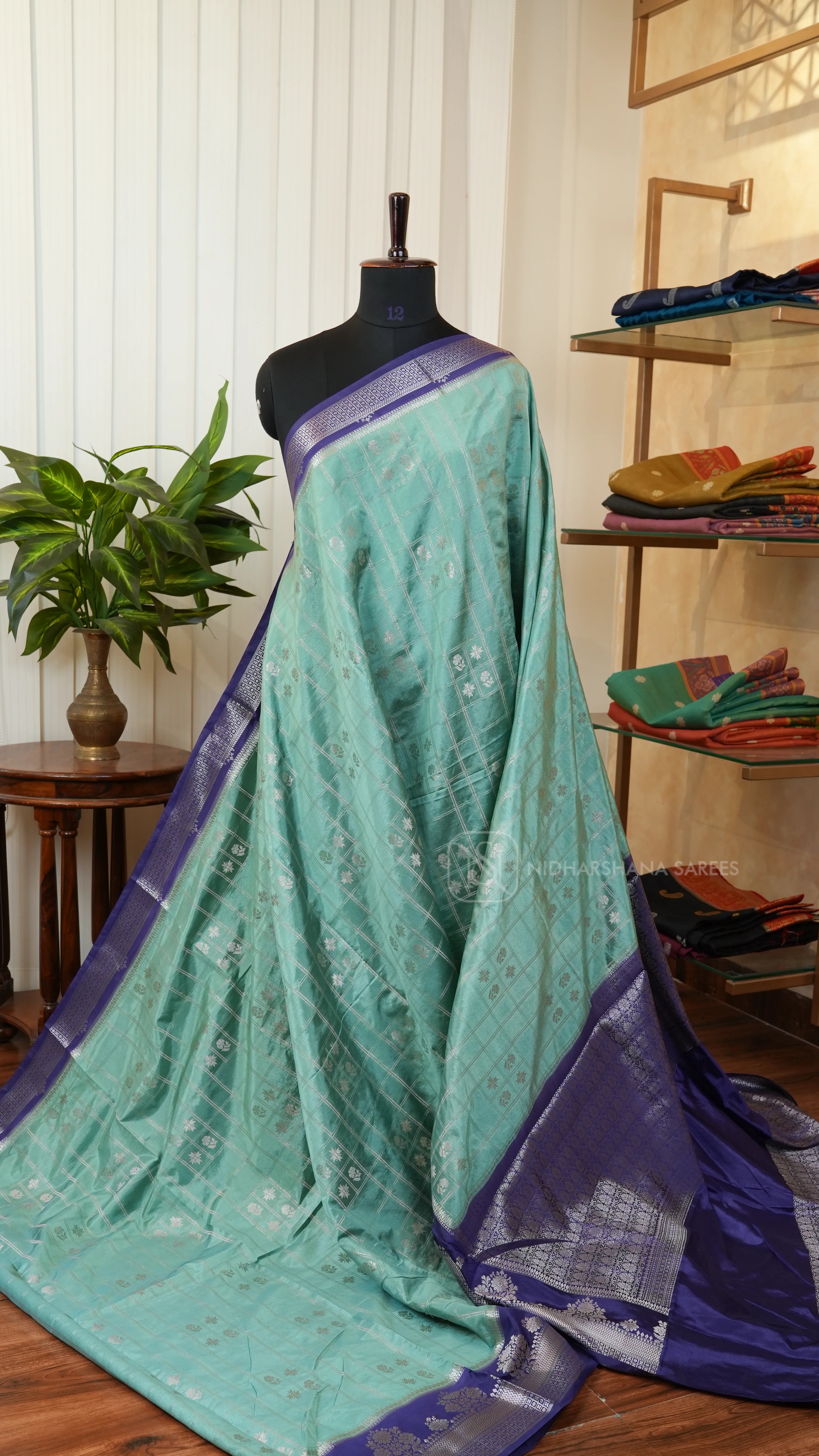 Premium Crepe With Zari Checks And Contrast Zari Border