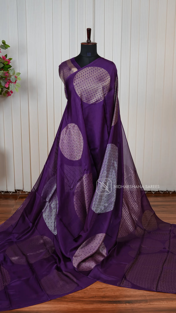 Premium Lightweight Blended Crepe Viscose Saree with All-Over Zari Design Concept