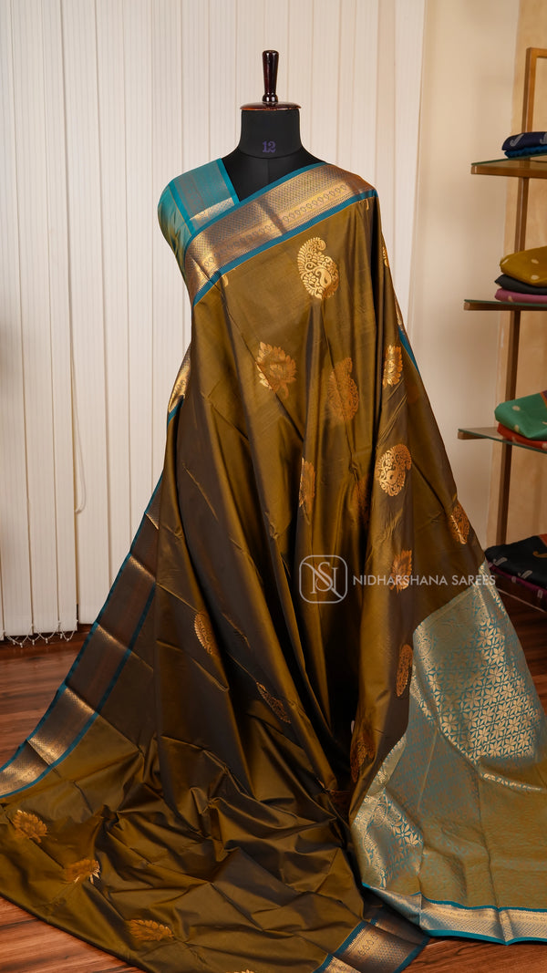Semi Soft Silk Saree With Lotus And Mango Zari Butta