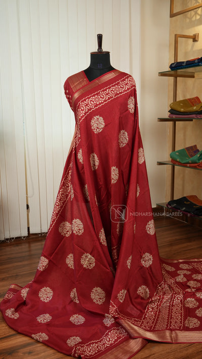 Semi Dola With Digital Print And Zari Border