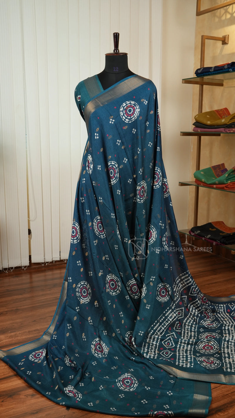 Semi Dola With Digital Print And Zari Border