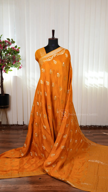 Premium Crepe Viscose Saree with All-Over Floral Design and Elegant Zari Border