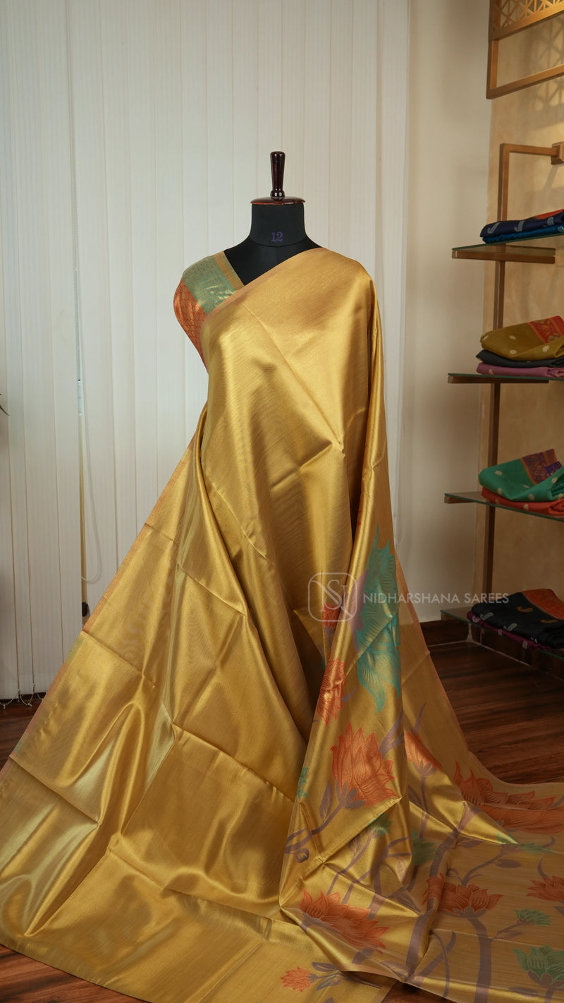 Tissue Saree With Floral Zari Weaving