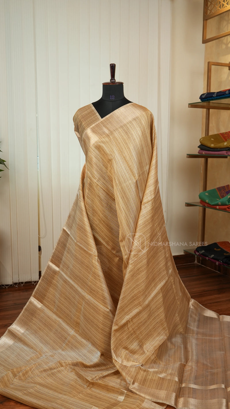 Tissue With Silver Zari Lines And Gap Style Border