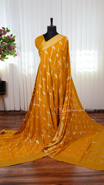 Pure Georgette Saree with Traditional Motif Design and Elegant Zari Border