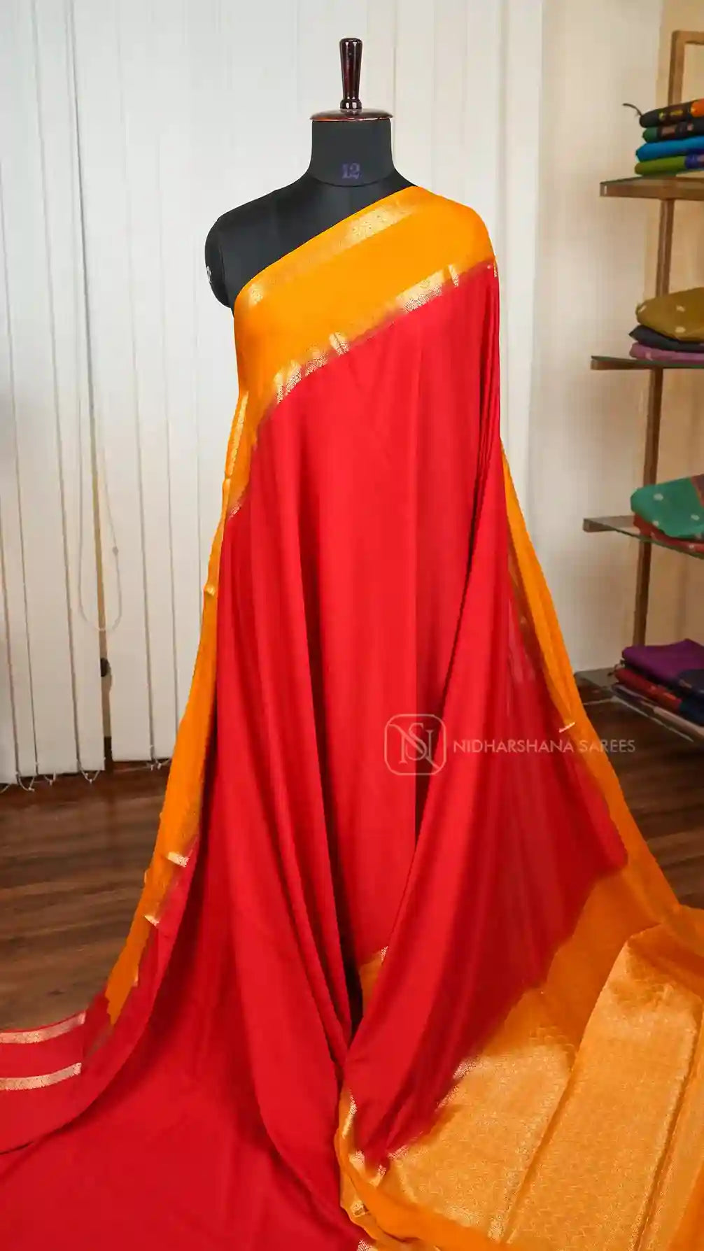 Semi Crepe With Gap Style Border
