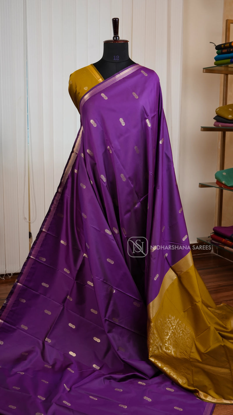 Semi soft silk with zari butta and chit zari border