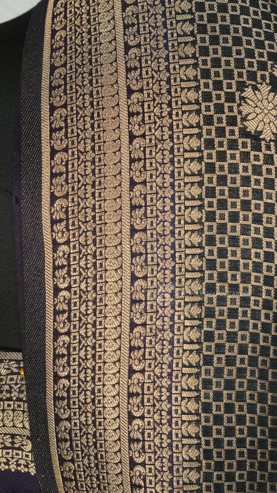 Viscose Georgette With Floral Zari Butta And Contrast Border
