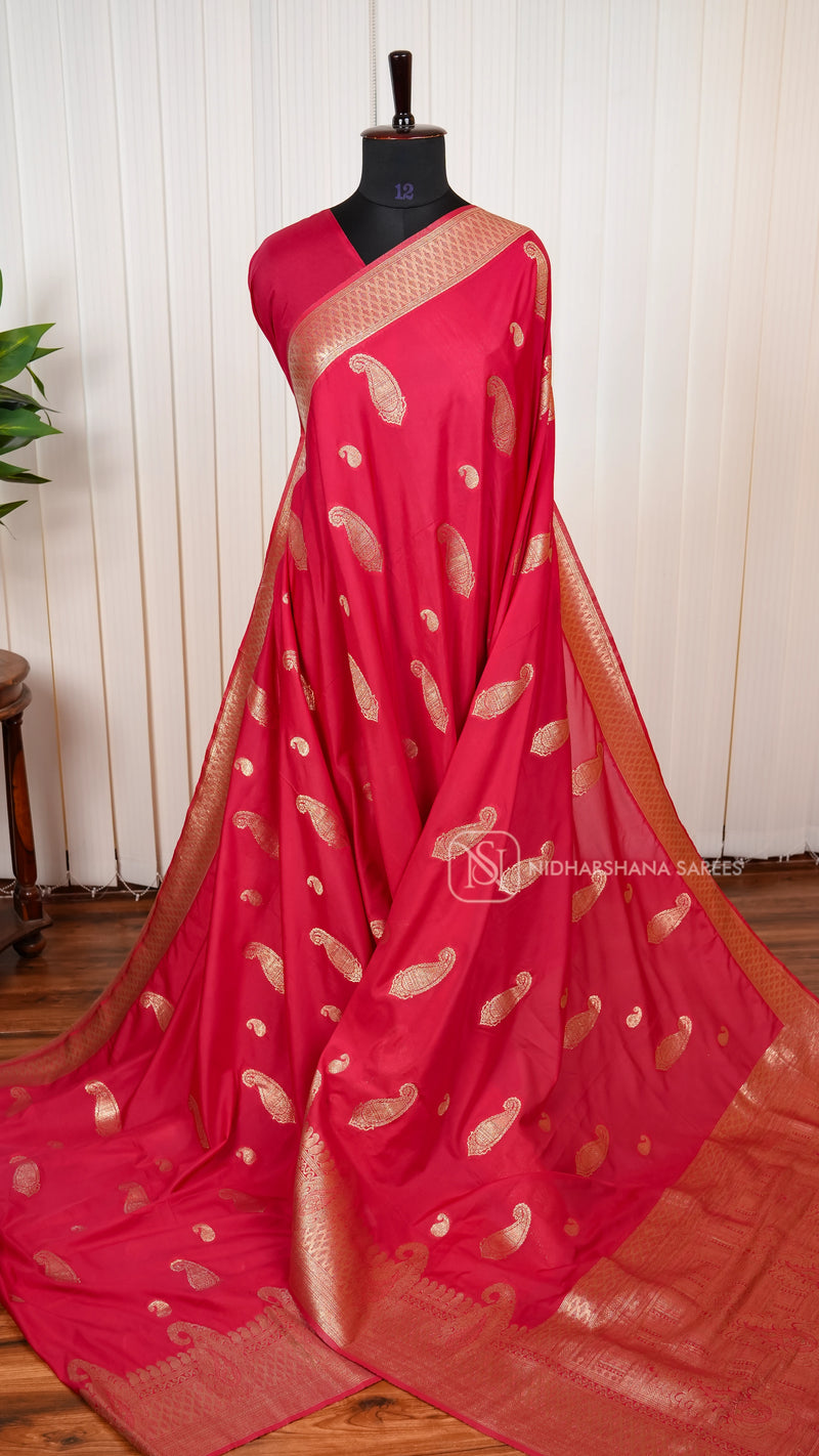 Crepe Saree With ManGo Zari Butta And Zari Weaving Border