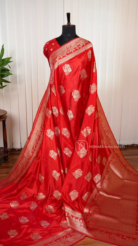 Warm Silk With Zari Butta And Zari Weaving Border