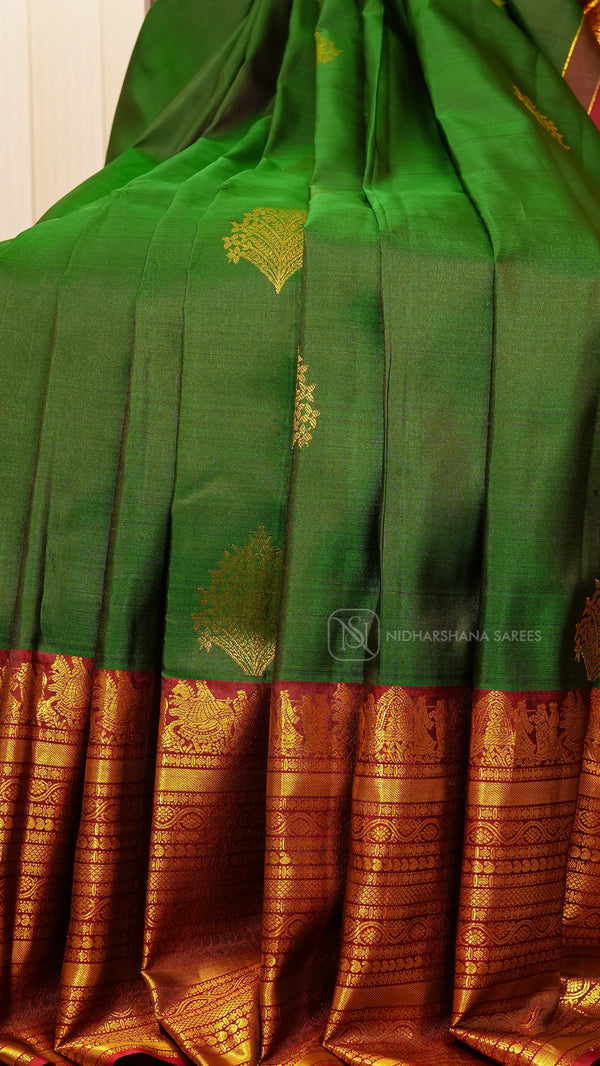 Pure Kanchipuram Silk Saree With Floral Zari Butta And Zari Weaving Border