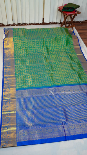 Pure Kanchipuram Silk Saree With Floral Zari Weaving And Contrast Zari Border