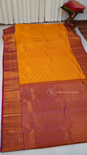 Pure Kanchipuram Silk With Peacock Motif Weaving Butta And Contrast Zari Border