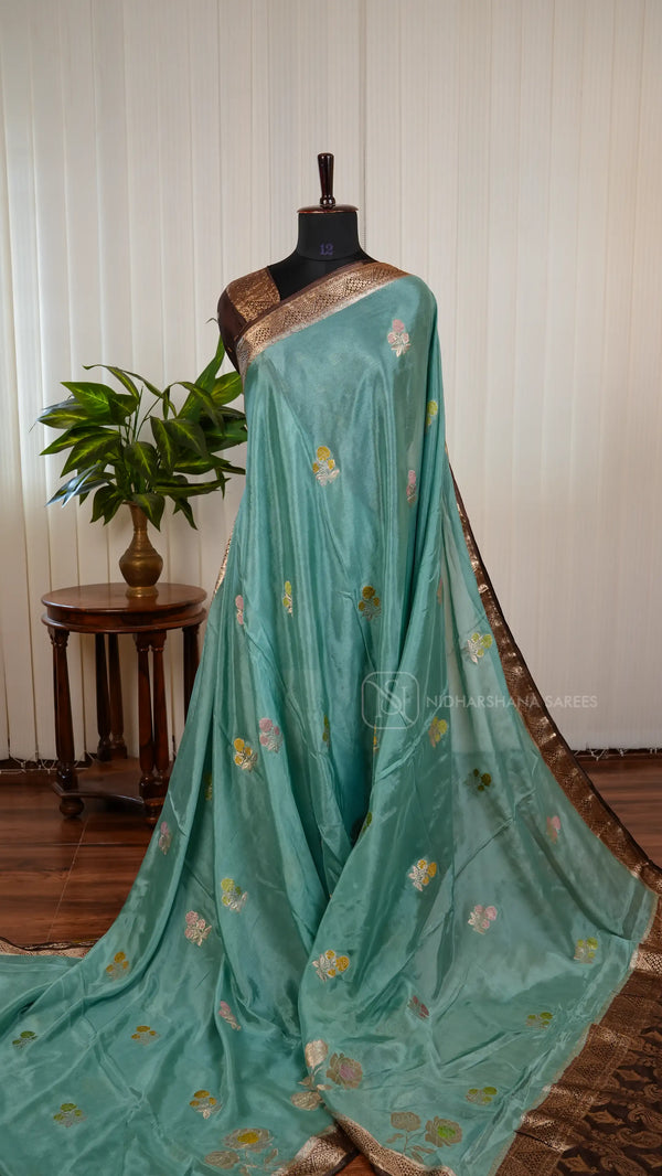 Chinon Georgette With Floral Zari Weaving And Contrast Zari Border
