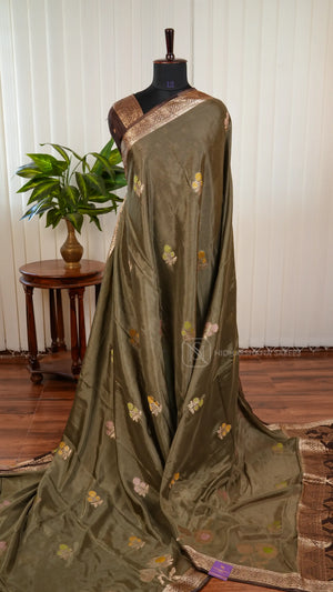 Chinon Georgette With Floral Zari Weaving And Contrast Zari Border