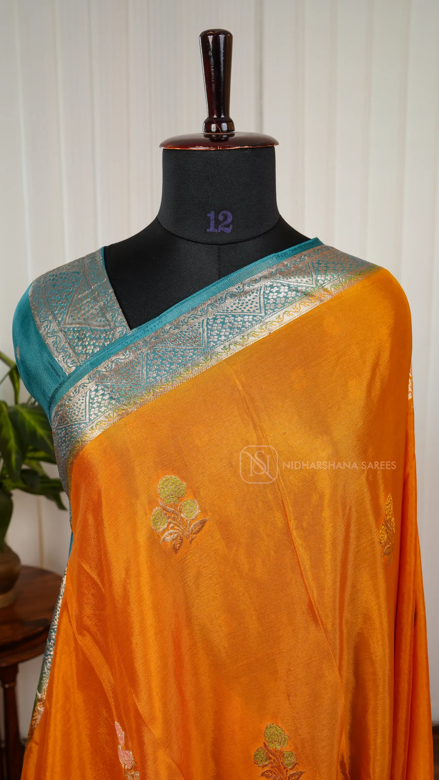 Chinon Georgette With Floral Zari Weaving And Contrast Zari Border