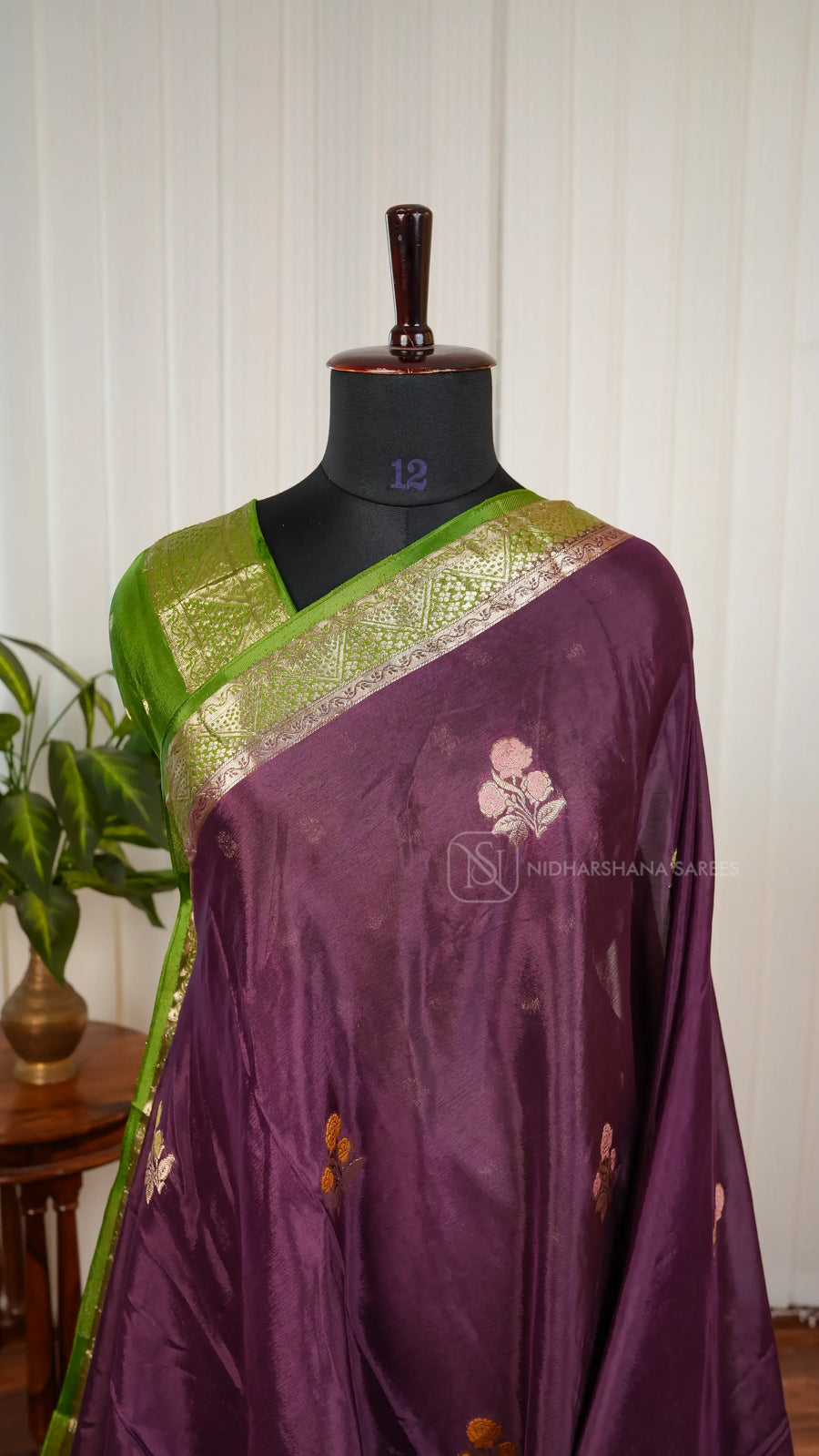 Chinon Georgette With Floral Zari Weaving And Contrast Zari Border