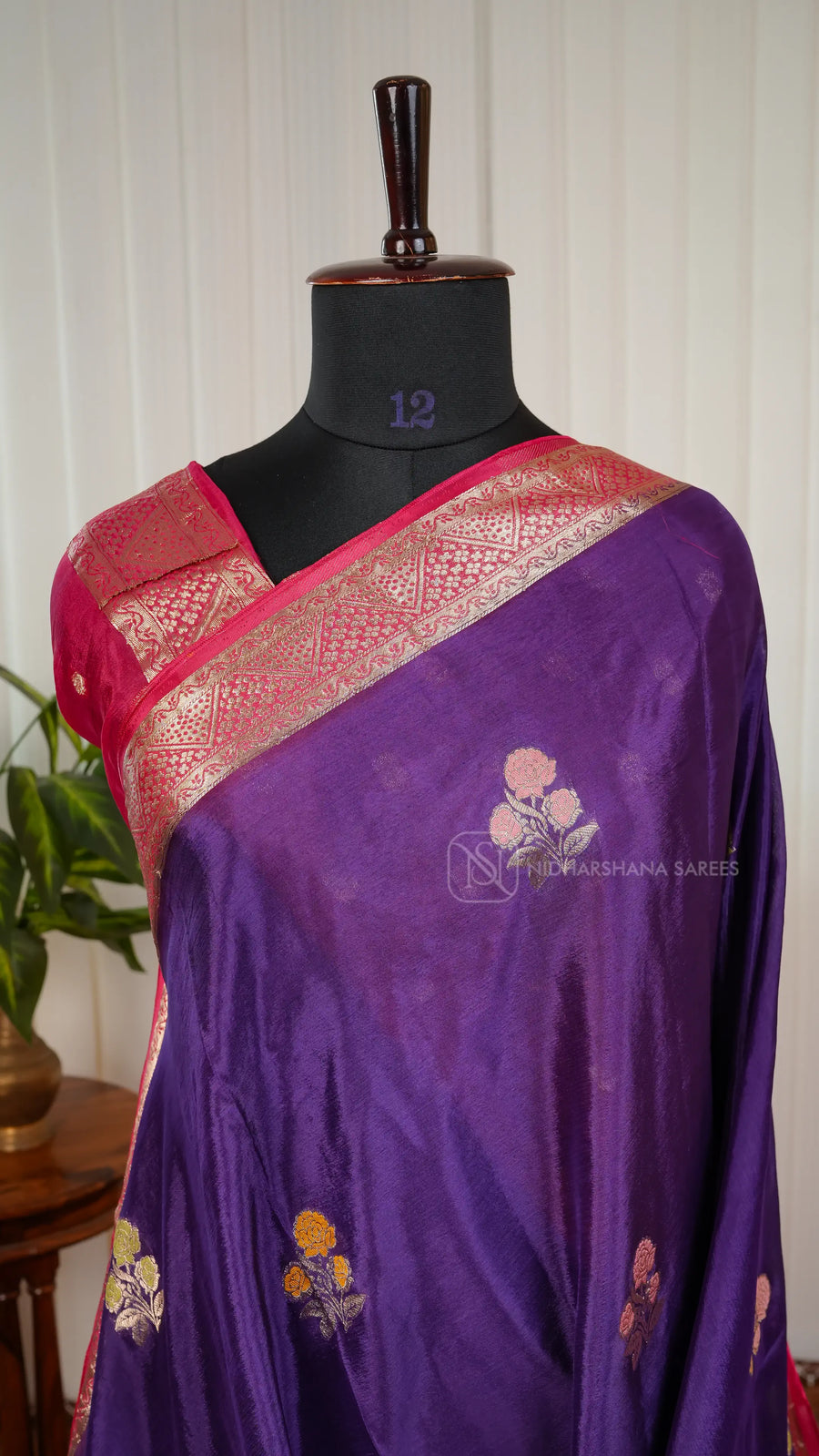 Chinon Georgette With Floral Zari Weaving And Contrast Zari Border