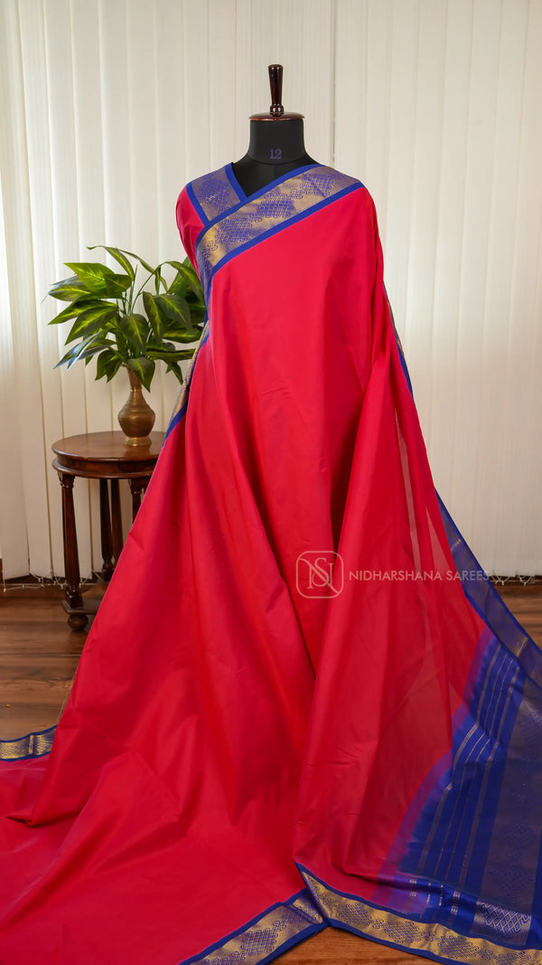 Premium Silk Cotton Saree With Contrast Zari Border
