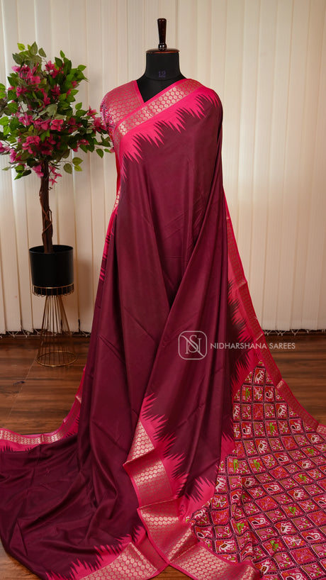 Semi Dola With Contrast Zari Border