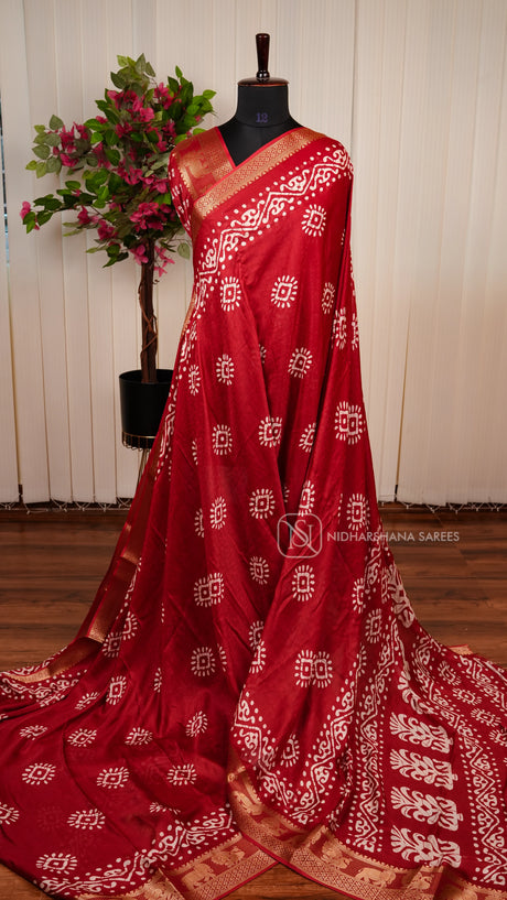 Semi Dola With Digital Print Butta And Zari Border